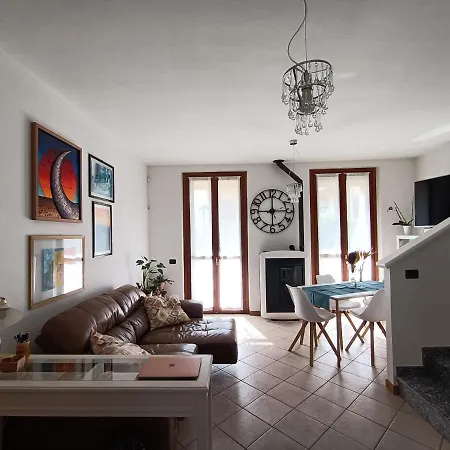 Rosmarino 300 Mt From The Villa Colico